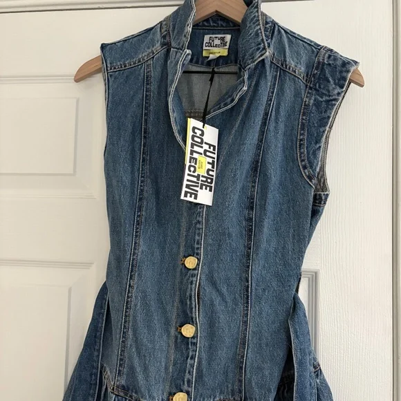 Future collective dress - Picture 2 of 8